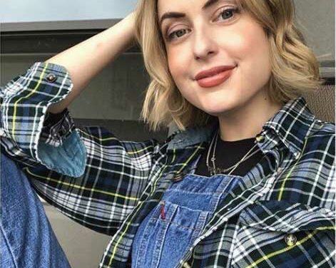 Fainting Couch Feminists Episode Fifty-Six: We’re Addicted But We’re Trying: Anne T. Donahue Talks Twitter, Alcohol, and Body Image