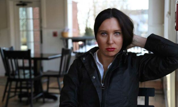 Fainting Couch Feminists Episode Fifty-Three: Sex, Desire, and Power Moves: Lisa Taddeo On the Sex Lives of Ordinary Women