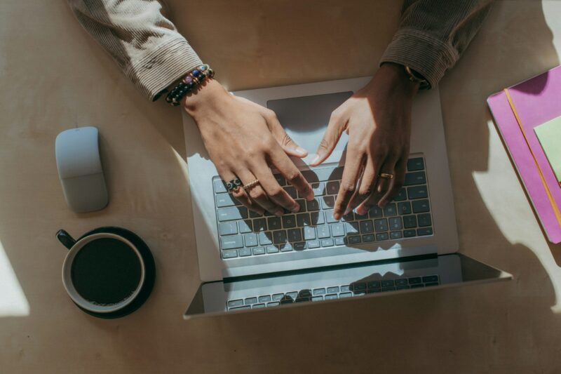 surface-R8bY83YDXnY-unsplash