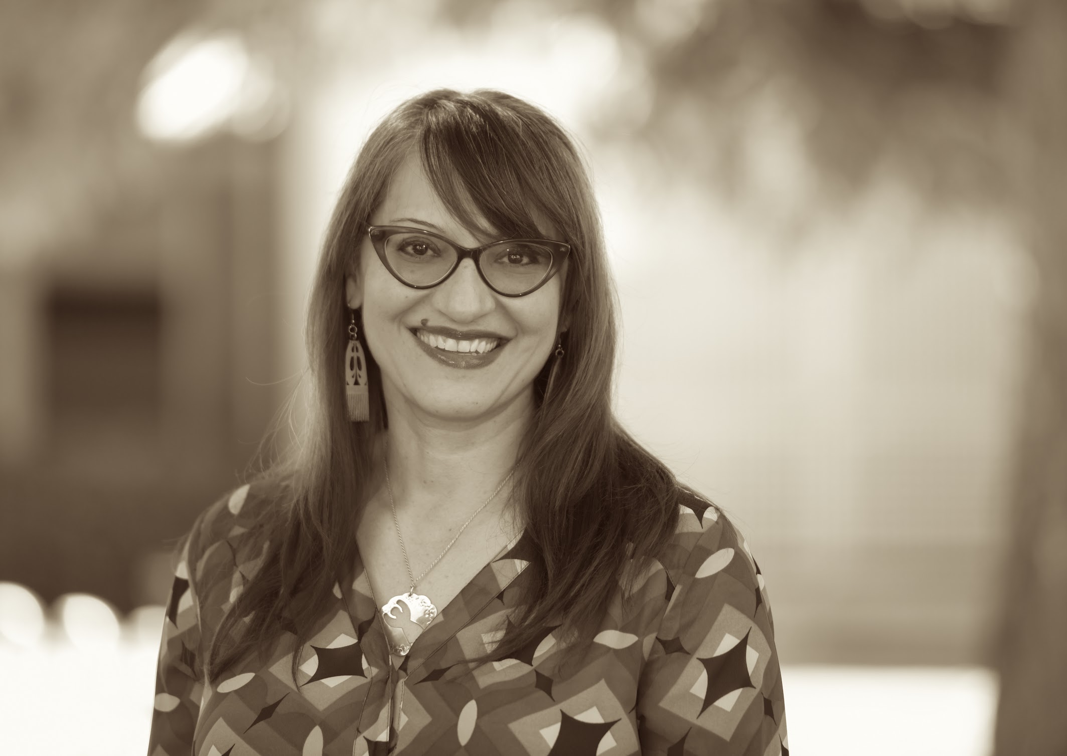 Headshot Gretchen Potter b_w